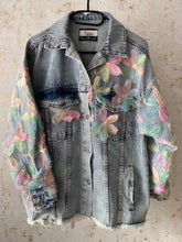 Lade das Bild in den Galerie-Viewer, Aya denim jacket
