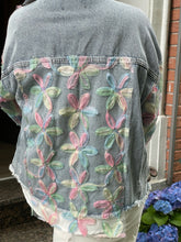 Lade das Bild in den Galerie-Viewer, Aya denim jacket
