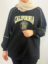 Lade das Bild in den Galerie-Viewer, California Tracksuit
