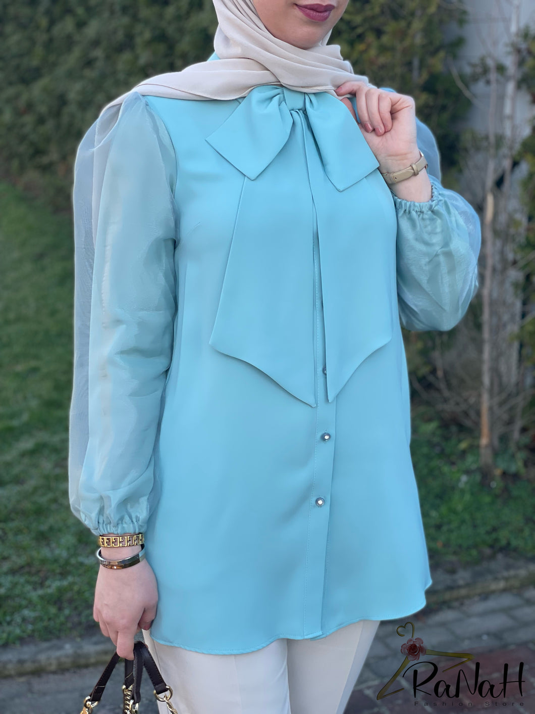 Long shirt with neck bundel