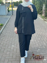 Lade das Bild in den Galerie-Viewer, Tracksuit with white line
