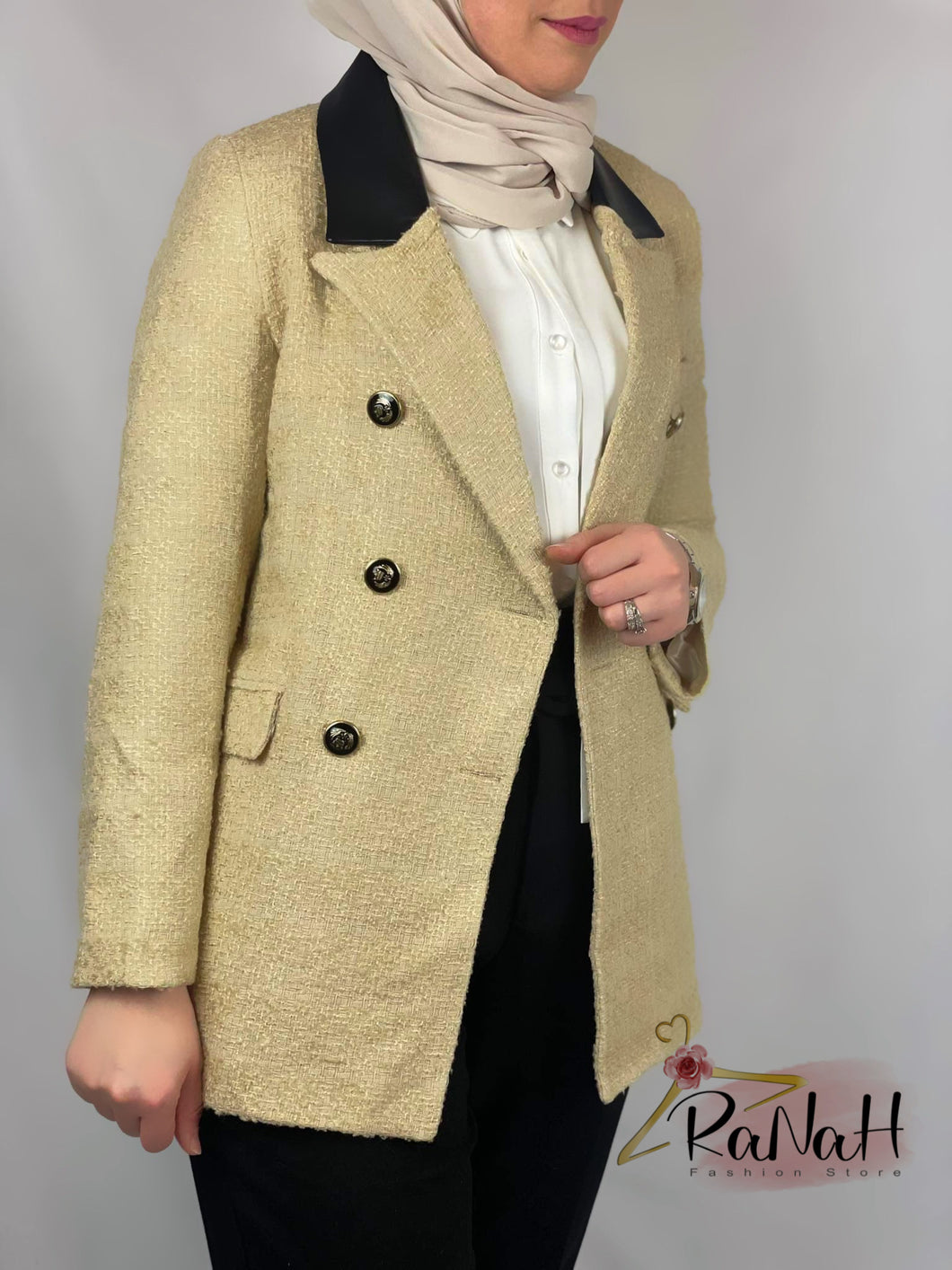 Blazer with leather collar