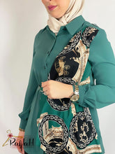 Lade das Bild in den Galerie-Viewer, Shirt with stylish shawl
