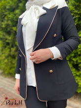 Lade das Bild in den Galerie-Viewer, Sara two Colors Blazer
