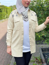 Lade das Bild in den Galerie-Viewer, Denim Jacket in Beige
