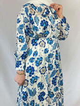 Lade das Bild in den Galerie-Viewer, Floral silky dress
